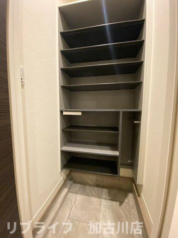シャーメゾン・グランA東加古川の収納|玄関収納