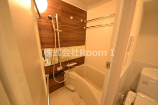 【浴室】 | TAT LYON TIMBER TOWN | コンパクトで使いやすいお風呂です