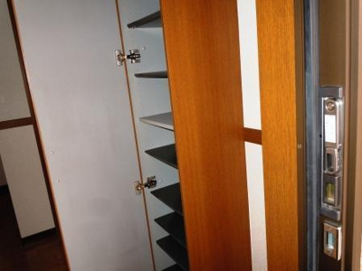 【玄関】 | マリーク弐番館