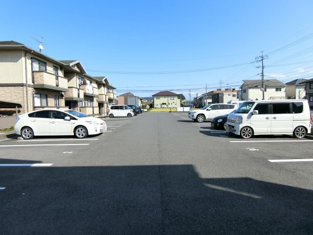 エクレール　B棟の駐車場