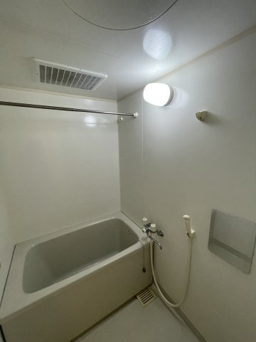 グローバルガーデン塚田の浴室