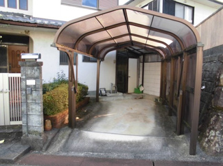 【駐車場】