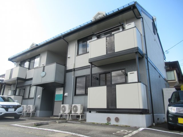 ローレルさくらの外観