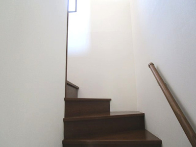 【エントランス】 | 高知市朝倉丙 中古売家 5SLDK | ホール階段