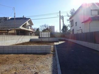 【前面道路含む現地写真】