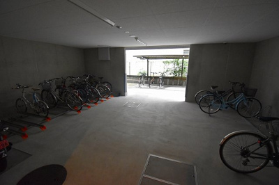 【ロビー】 | フジマン北梅田 | 清潔なロビーです