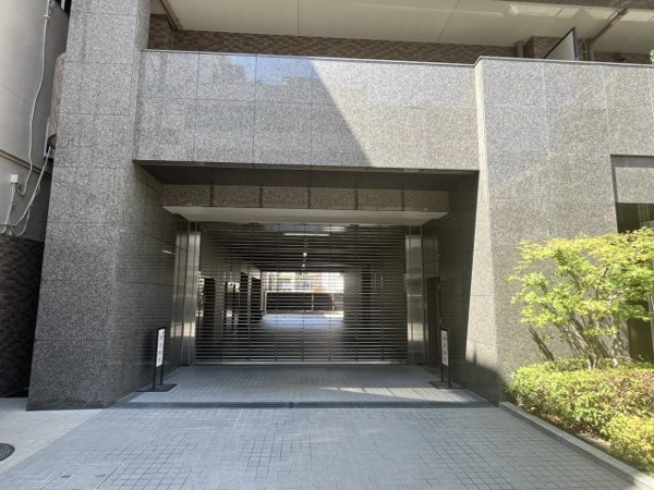 【駐車場】 | 【敷地内駐車場】セキュリティも強固で安心！計44台駐車可能です。