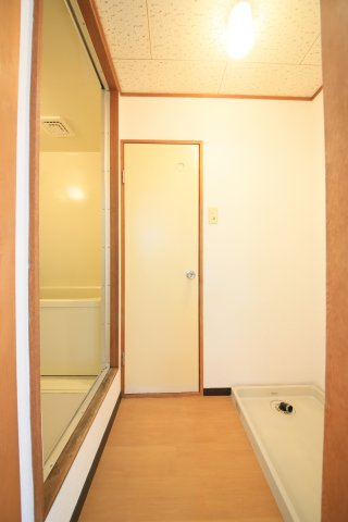 ハイム榎戸の洗面所