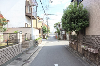 【前面道路含む現地写真】