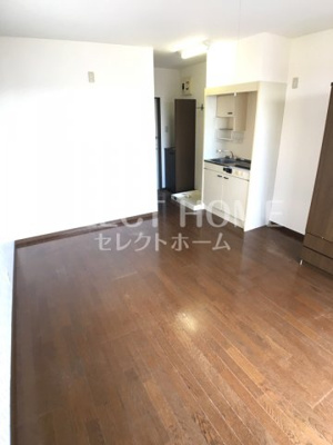 【居間・リビング】 | メイプル羽根北 | 使いやすい居間です