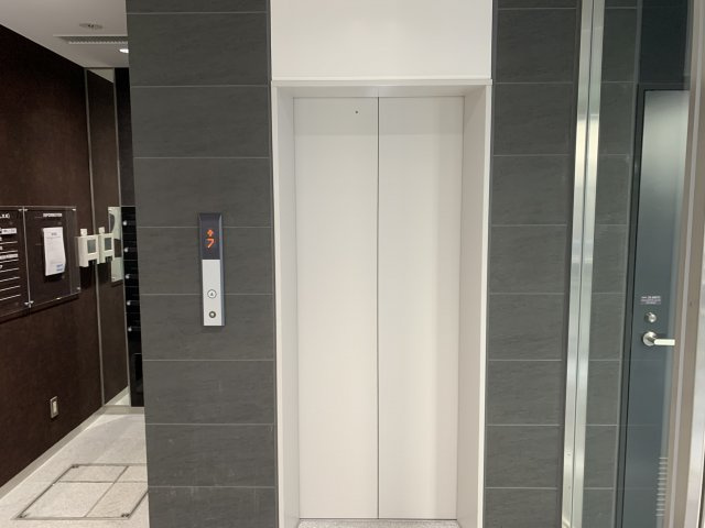 ＬＩＮＥ ＶＩＥＷ 京橋のエントランス