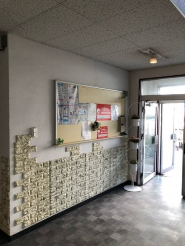 暁21・0号館のエントランス