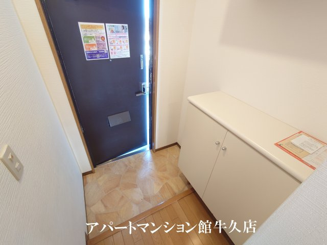 ハイツサンパークの玄関