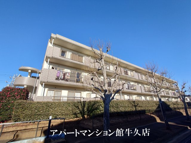 ハイツサンパークの外観