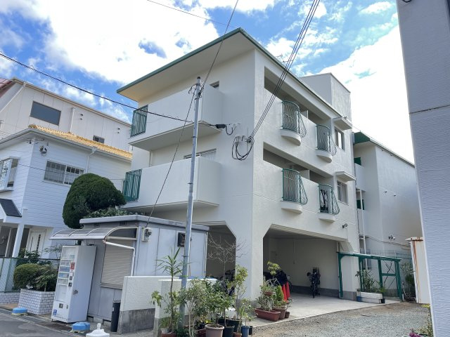 中野パレスの外観