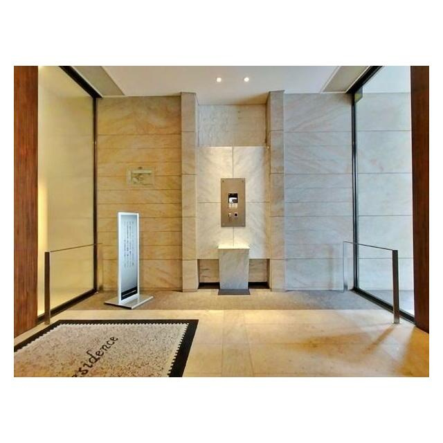 クレストプライムレジデンス　アベニュー壱番館　（川崎市幸区新小倉）のエントランス|ゆとりのあるエントランスです