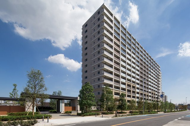 クレストプライムレジデンス　アベニュー壱番館　（川崎市幸区新小倉）の外観|外観です　クレストプライムレジデンス　アベニュー壱番館　大規模なコミュニティ　2015年7月築　共用施設充実　JR南武線「矢向」駅徒歩8分　3LDK　バルコニーから富士山が望めます　　