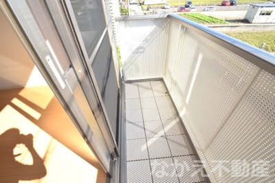 【バルコニー】 | シャーメゾン日開野 | バルコニー付きです