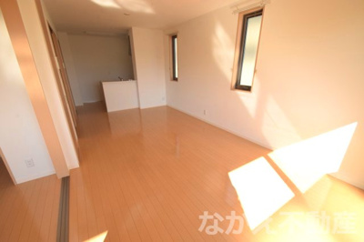 【居間・リビング】 | シャーメゾン日開野 | ゆったり過ごせる居間です