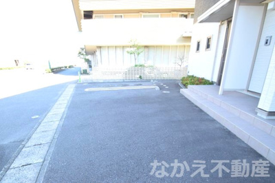 【駐車場】 | シャーメゾン日開野 | 駐車場があります