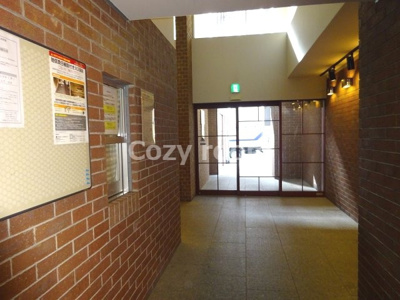 【ロビー】 | ドゥーエ江坂Ⅲ | ロビーです