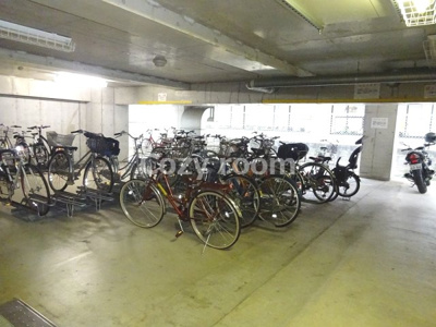 【その他共用部分】 | ドゥーエ江坂Ⅲ | 駐輪場です