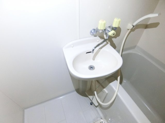 暁２１-0号館の洗面所