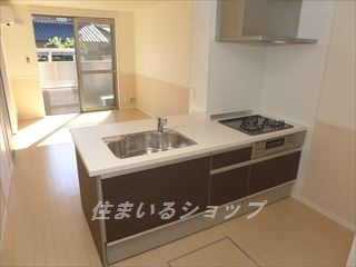 広島市安佐北区深川３丁目のアパートの居間・リビング