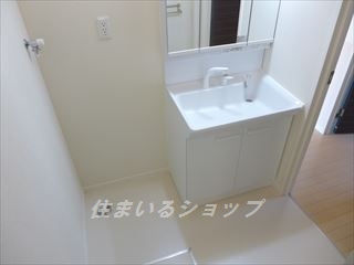 広島市安佐北区深川３丁目のアパートの洗面所