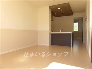 広島市安佐北区深川３丁目のアパートの居間・リビング