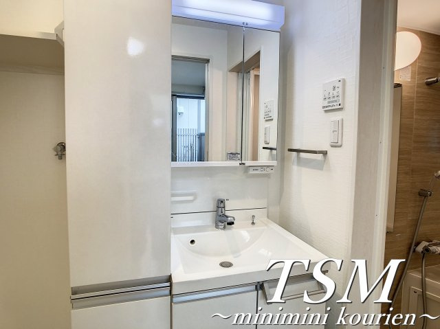 ＥＡＳＥ．Ｋｏｒｉｅｎの独立洗面台