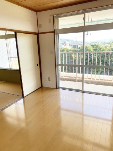 ふじハイツＢ号棟の居間・リビング