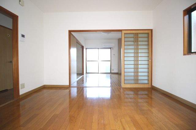 あざみのスクエアの居間・リビング|使いやすい居間です