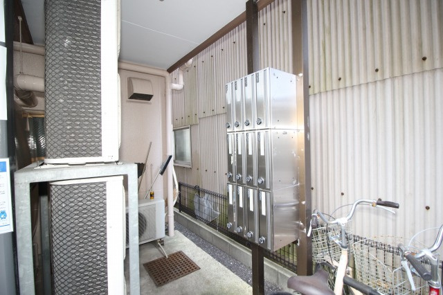 あざみのスクエアのエントランス|ゆとりのあるエントランスです