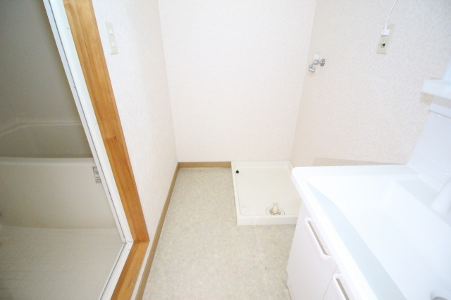 あざみのスクエアの洗面所|広い洗面スペース