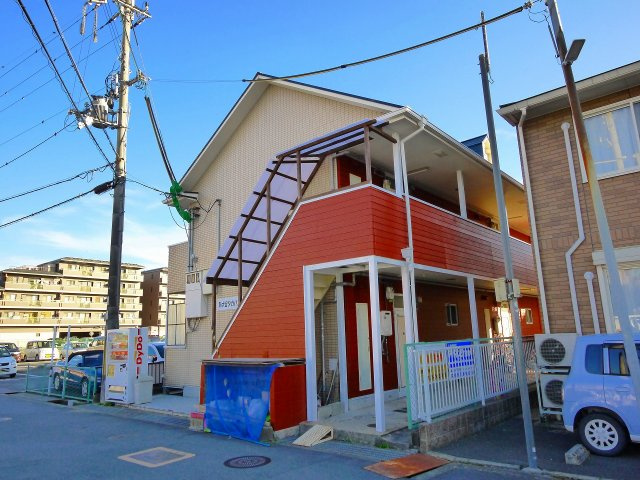 新大宮タカハシ荘の外観