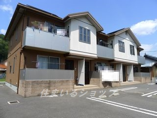 広島市安佐北区三入１丁目のアパート