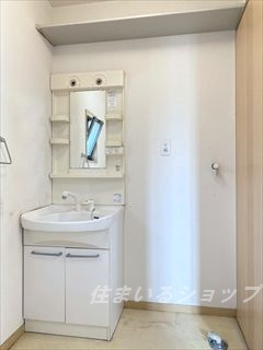 広島市安佐北区三入１丁目のアパートの洗面所