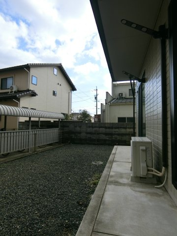 リビングタウン弓ヶ浜G棟のバルコニー