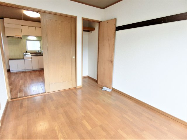 グリーンカサマハイツの洋室