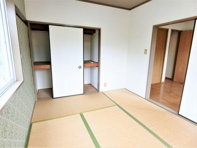 グリーンカサマハイツの和室