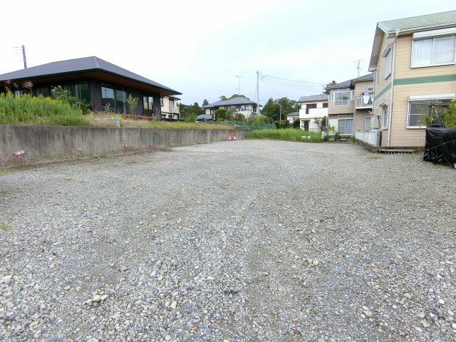 グリーンカサマハイツの駐車場