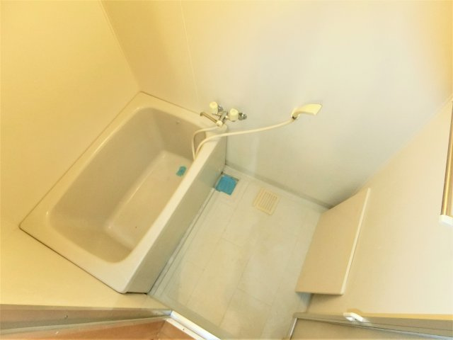 グリーンカサマハイツの浴室