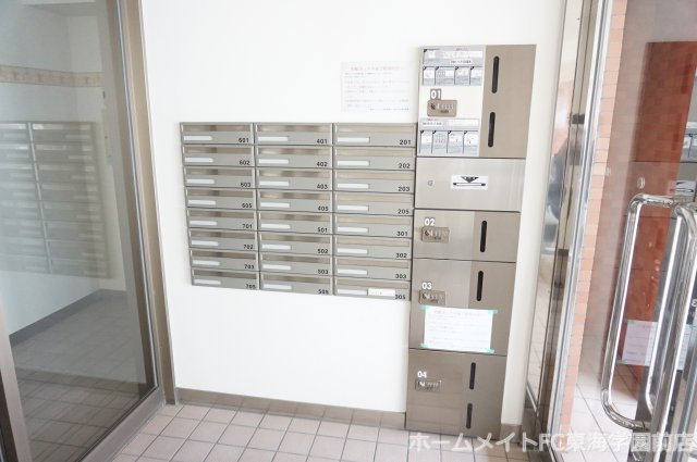 熊本市中央区九品寺１丁目の賃貸マンションのエントランス