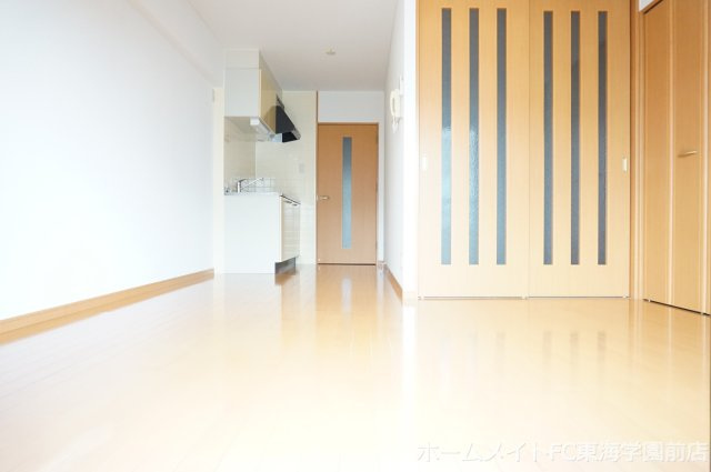 熊本市中央区九品寺１丁目の賃貸マンションの居間・リビング