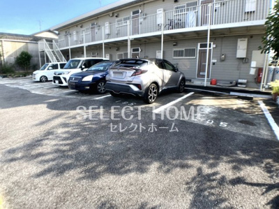【駐車場】 | プリムローズ２１ | 車をお持ちの方に嬉しい駐車場付きの物件です