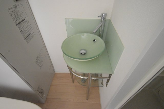 ベルエ難波西の独立洗面台