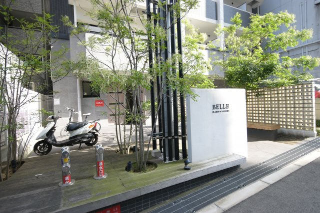 ベルエ難波西のエントランス
