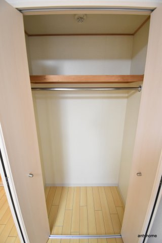 ベルクレール緑地公園　仲介手数料無料の収納