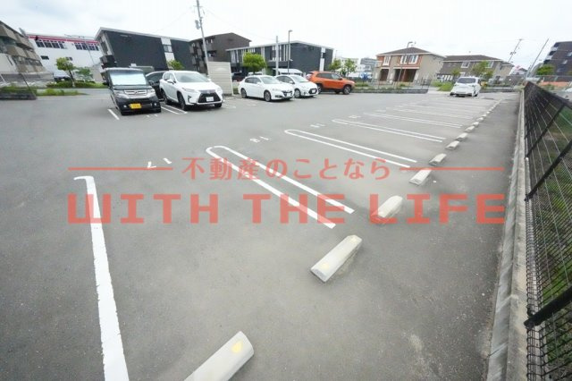 プレジデント正弥GOLD【キャッシュバック対象物件】の駐車場|カースペースがあります